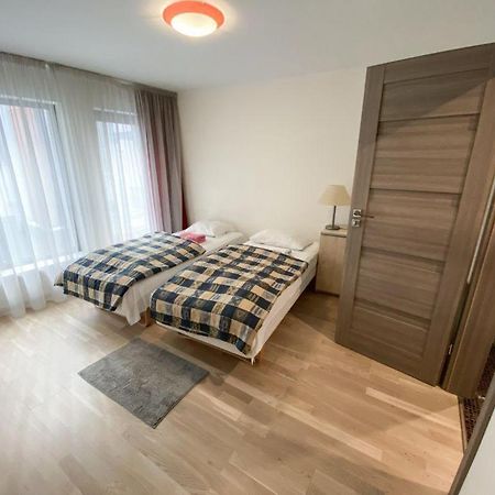 Old Town Apartment With Private Elevator Рига Екстериор снимка