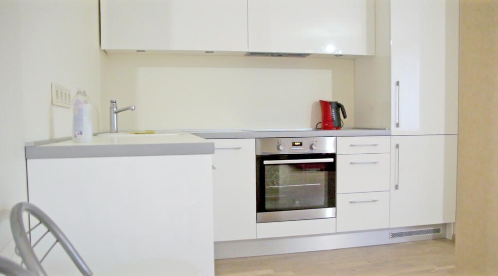 Old Town Apartment With Private Elevator Рига Екстериор снимка