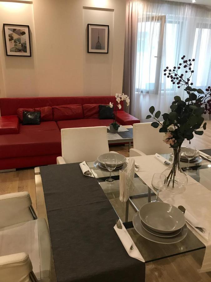 Old Town Apartment With Private Elevator Рига Екстериор снимка